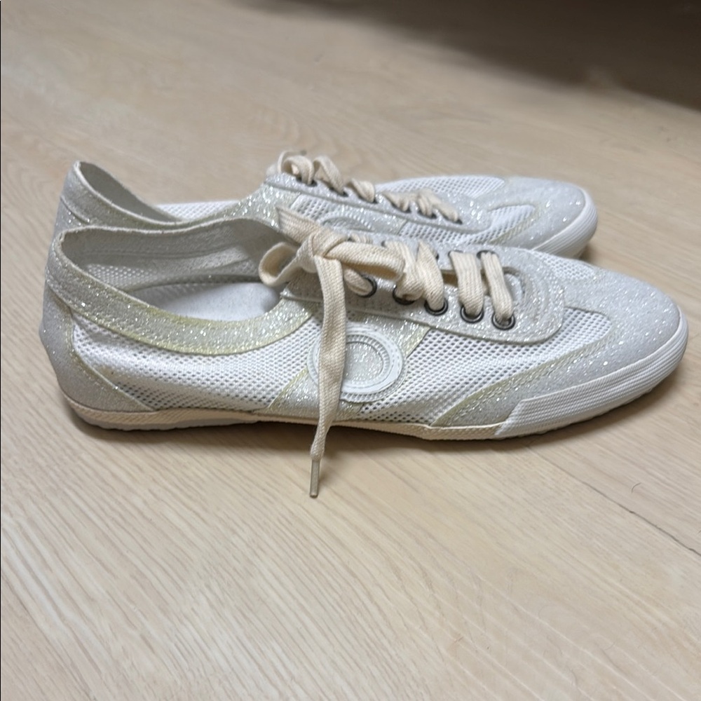 White and Silver Low-Top Sneakers with Sleek Design